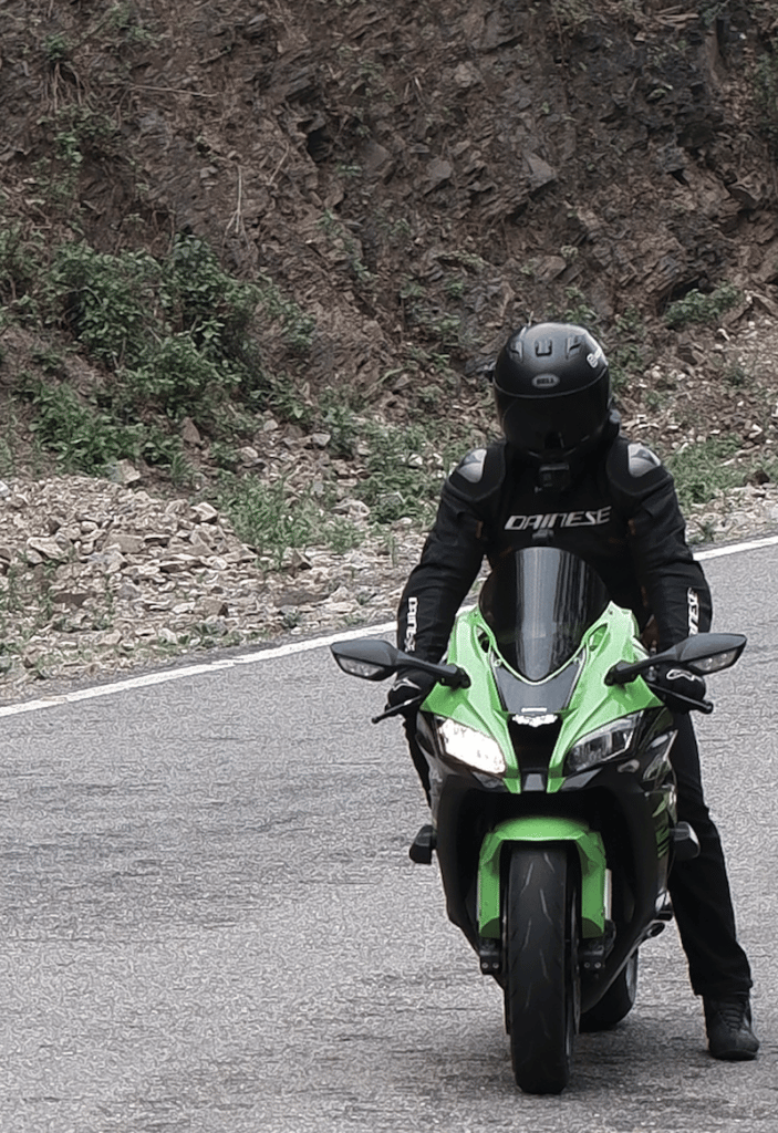 That's me in full riding gear seen on this Kawasaki ZX-10R on a tarmac road in the hills around my house!